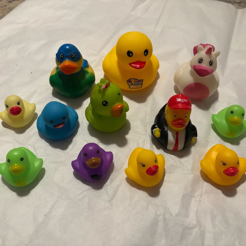 Lot of rubber ducks big and small! #jeep #mardigras #rubberducks